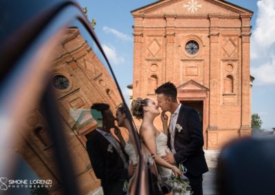 fotografo matrimonio chiesa Santuario di Castelleone, Cremona; abito sposa corto